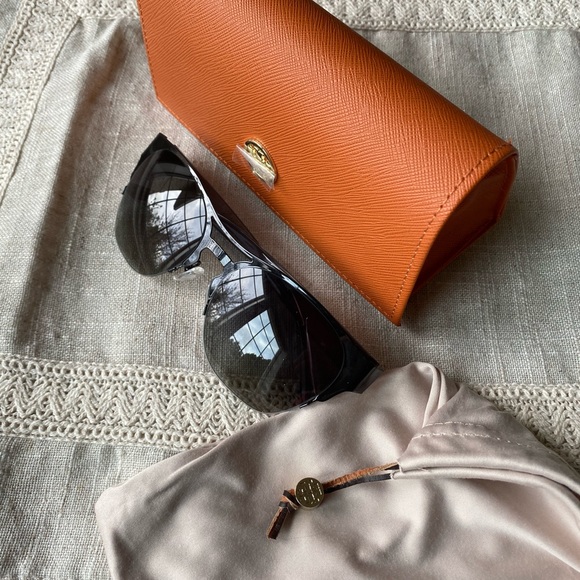 Tory Burch Accessories - Tory Burch sunglasses